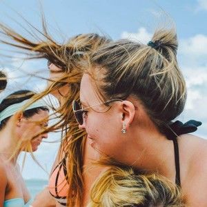 Meet your Posher, Elliott